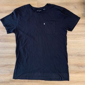 Levi’s Tshirt Men’s size M